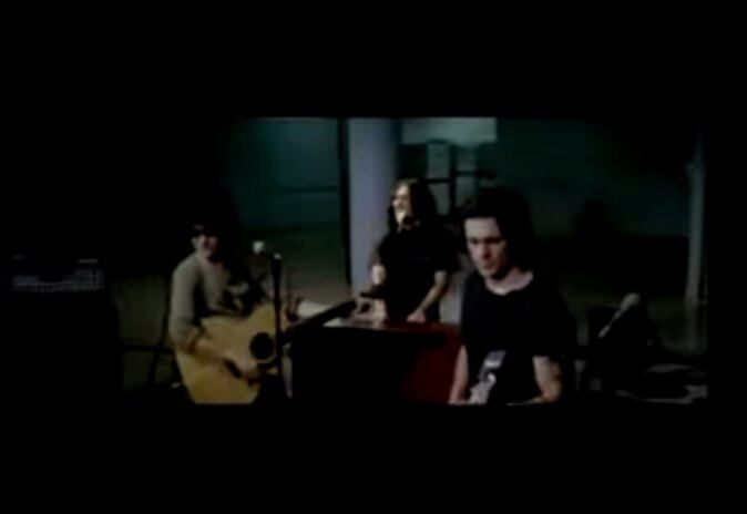 Não é apenas de música argentina que Messi gosta. O som colombiano também agrada muito o camisa 10 do Barcelona e da seleção argentina. O cantor Juanes, por exemplo, é um dos favoritos do craque.

A Dios le pido - Juanes (Clique aqui e ouça)
