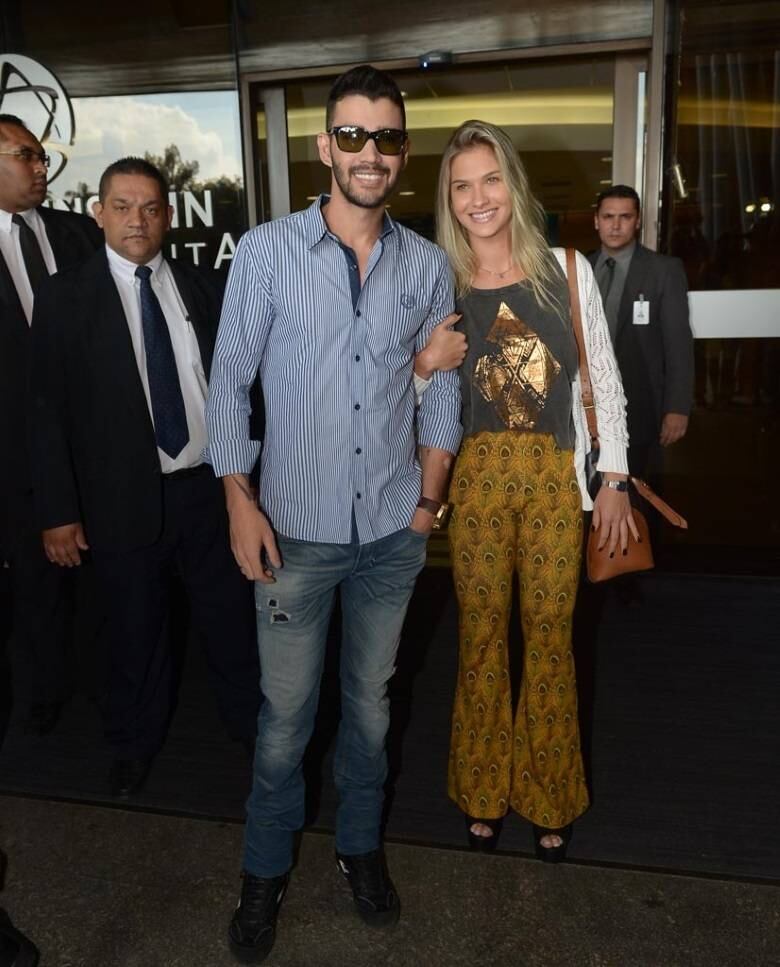 O cantor, que precisou cancelar quatro shows durante o período que esteve internado, subirá ao palco do Parque das Exposições, em Ituiutaba, em Minas Gerais, na próxima sexta-feira (10) 