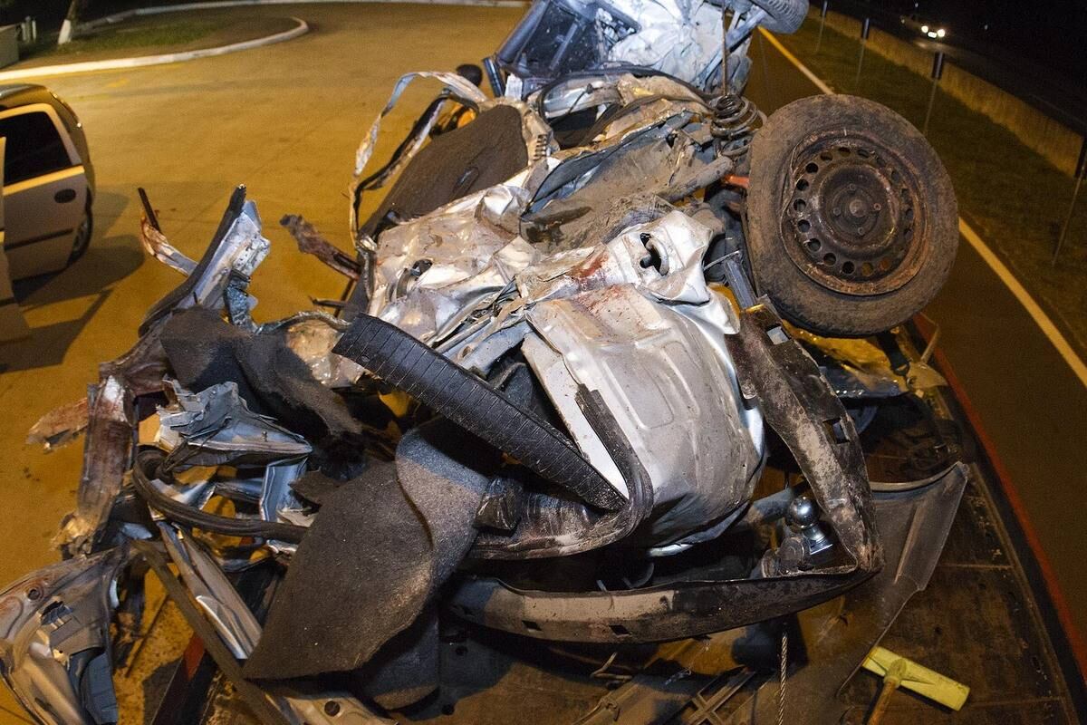 Acidente na Bandeirantes matou nove pessoas no sábado (19)