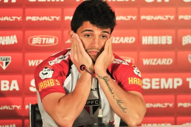 O presidente Juvenal Juvêncio classificou o estádio Independência como
uma arapuca, depois da eliminação do São Paulo diante do Atlético-MG, na
Copa Libertadores. Porém, neste Brasileirão, a maior armadilha ao
Tricolor é sua própria casa, o Morumbi, onde o time buscará a reação na
próxima rodada