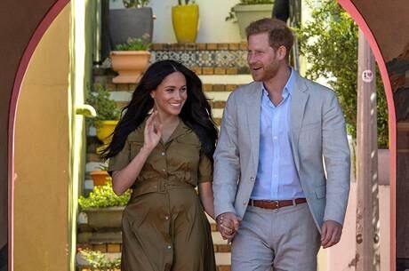 Príncipe Harry e Meghan renunciaram às funções reais