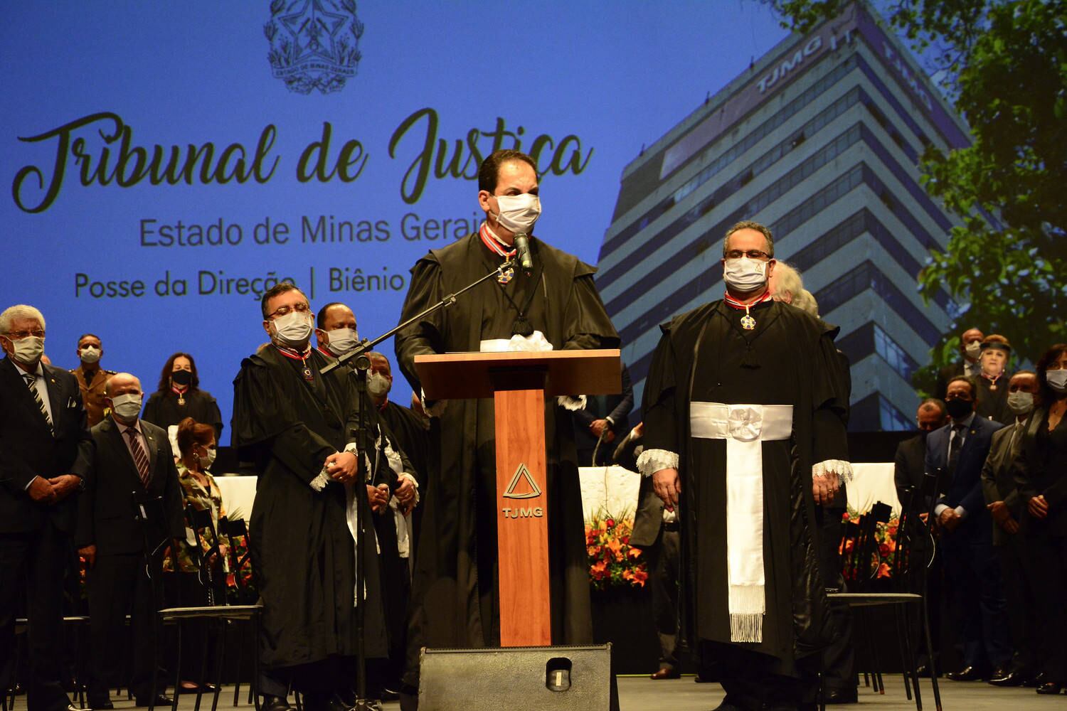 Desembargador Gilson Lemes toma posse