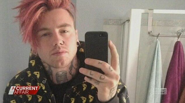 Berenger e Cuthbert se conheceram depois que ele se aproximou da modelo por meio do aplicativo Instagram