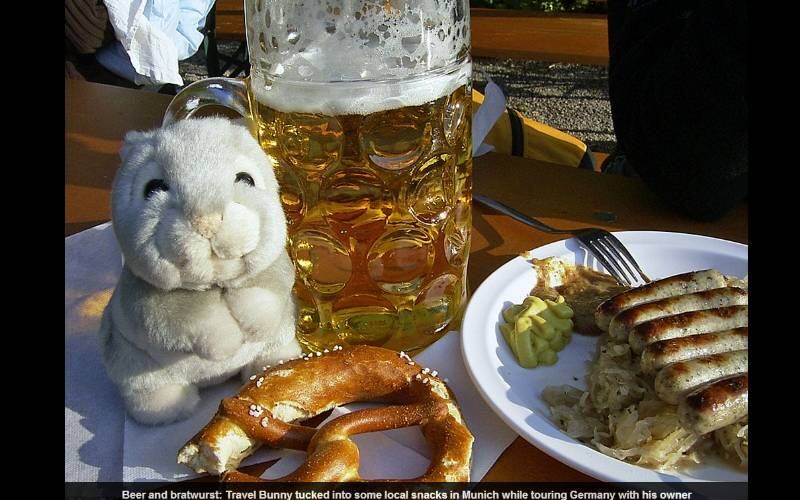 Franc disse ao Daily Mail que deixou o carro sozinho por alguns momentos em um posto de gasolina para abastecer, mas o tempo foi suficiente para que criminosos arrombassem a porta e levassem alguns pertences