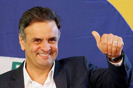 Aécio foi derrotado pela presidente Dilma na eleição presidencial do ano passado