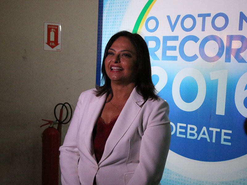 Em segundo lugar nas pesquisas eleitorais, Alice tem crescido na predileção do eleitorado soteropolitano. Nas pesquisas realizadas pelo Instituto Paraná, Alice Portugal, apresentou crescimento significativo de 7,9 para 10,5%. Nos levantamentos realizados pelo Ibope, Alice aparecia em agosto com 8% e, em setembro, a candidata do PCdoB cresceu e saltou de 10% para 12%