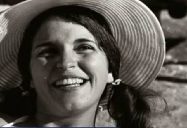 "Tudo o que eu falar vai ser redundante", disse Maria Gladys sobre Leila Diniz. A atriz contou que a esperava em Paris, na França, quando o avião caiu e Leila morreu.