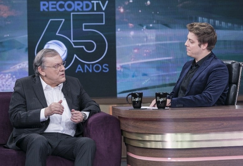 Os jornalistas também relembram alguns momentos marcantes de suas carreiras. Se para Mylena foi inesquecível fazer a cobertura da Olimpíada de Londres diretamente da capital inglesa, para Lucas é impossível esquecer a experiência de ter narrado duas finais olímpicas de futebol masculino
• VÍDEO: Feras do esporte relembram bons momentos na Record TV