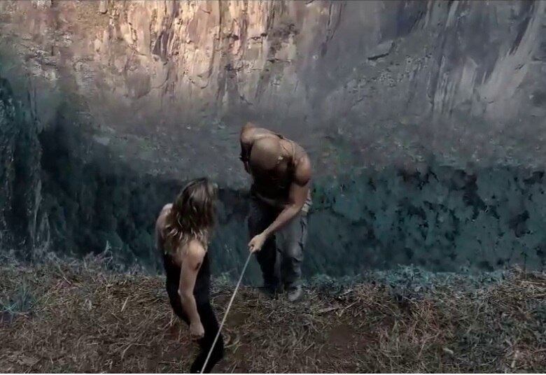 Solis, que estava do outro lado do penhasco, decidiu descer para ajudar a amiga. Ele e Suzana tentaram achar uma trilha diferente, mas perceberam que uma onça rondava os montanhistas. Certo de que a onça poderia atacar Inês, ele quis agir rápido 