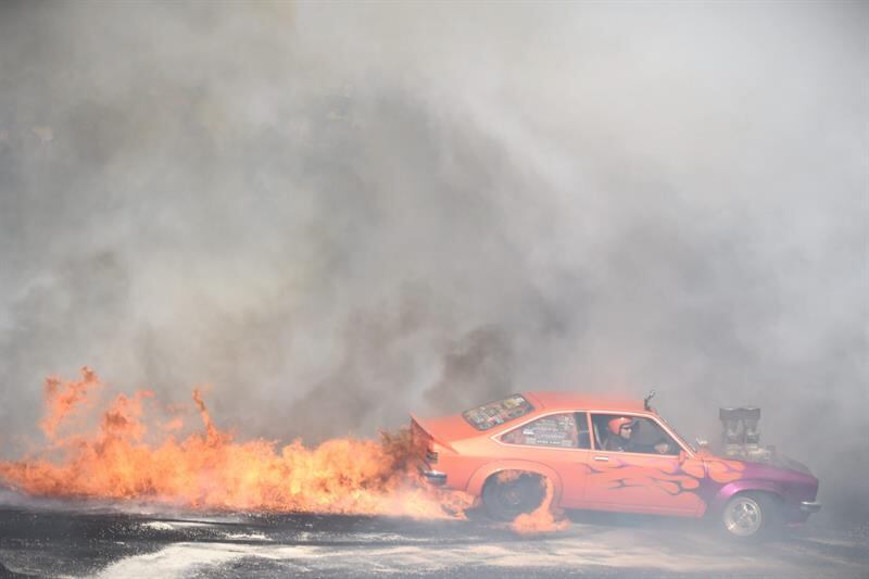 Incêndio na Austrália destruiu pelo menos cinco casas