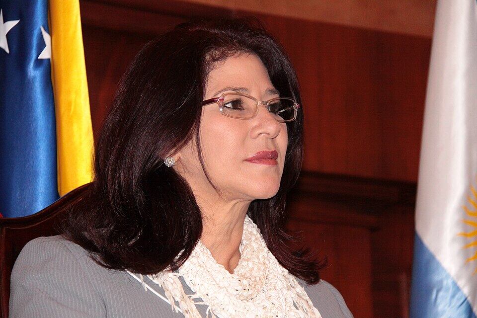 Cilia Adela Gavidia Flores de Maduro é uma advogada e política venezuelana