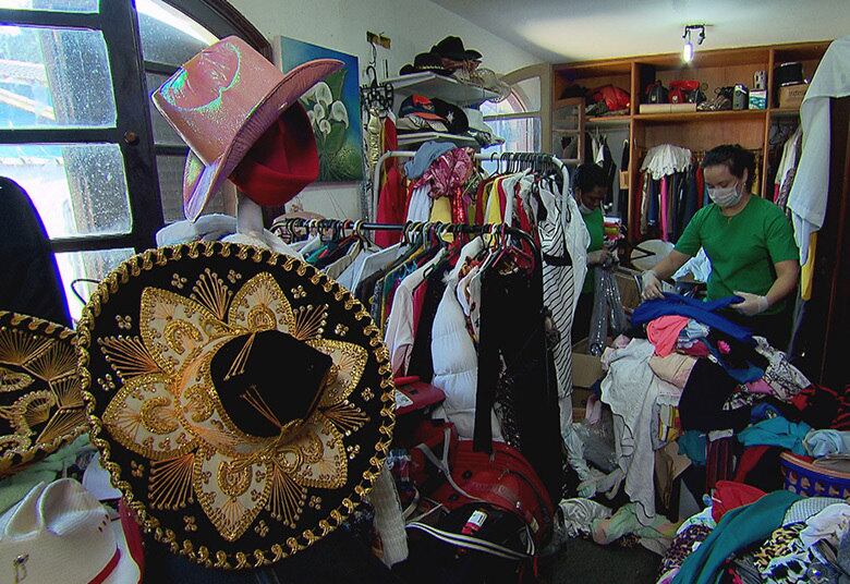 Na matéria exibida dia 27 de maio de 2018, a cantora, que mora sozinha em uma casa na região metropolitana de São Paulo, revelou que estava passando por problemas financeiros e que era acumuladora. A casa da artista estava suja, cheia de objetos antigos distribuídos por vários cômodos, com louça na pia e roupas espalhadas por todos os cantos
