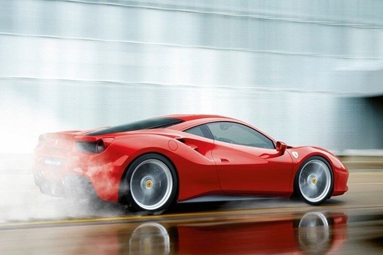 Os motores que venceram duas vezes foram:  V10 5.0 da BMW (2005 e 2006), o 3.0 biturbo diesel da BMW (2007 e 2008), o 1.4 TSi da Volkswagen (2009 e 2010) e o 1.0 Ecoboost da Ford que venceu por três anos (2012, 2013 e 2014)