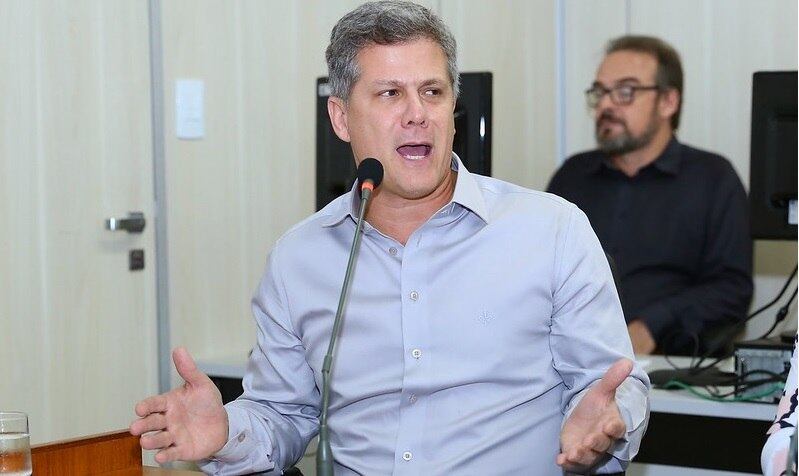 Parlamentar é investigado por suposto caso de "rachadinha" na Câmara