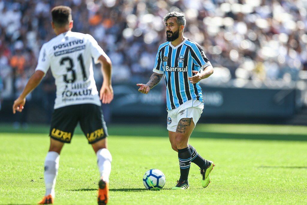 Douglas também explicou como fez para recuperar a camisa 10 do Tricolor Crédito: Lucas Uebel / Grêmio / Divulgação / CP