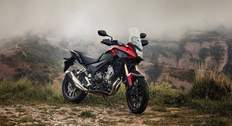 Motocicletas passam a ter suspensão dianteira invertida Showa de 41 mm de diâmetro