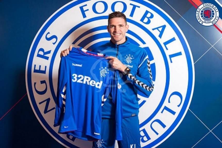 O atacante Kyle Lafferty, de 30 anos, retornou ao Rangers, onde atuou entre 2008 e 2012. O jogador se junta ao time comandado pelo ex-craque Steven Gerrard, que foi ídolo do Liverpool.

