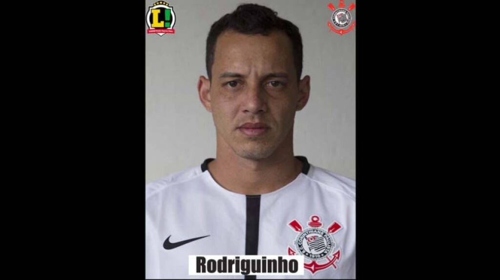 5,5 - Rodriguinho - Deu uma baixada no excelente nível que vinha jogando. Desperdiçou chance que não costuma. Equipe necessita muito de seu poder.