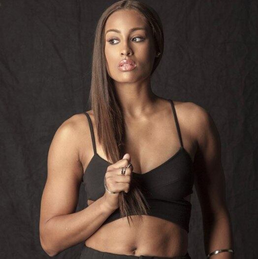 Além de ter talento de sobra no basquete, Skylar Diggins esbanja beleza e boa forma