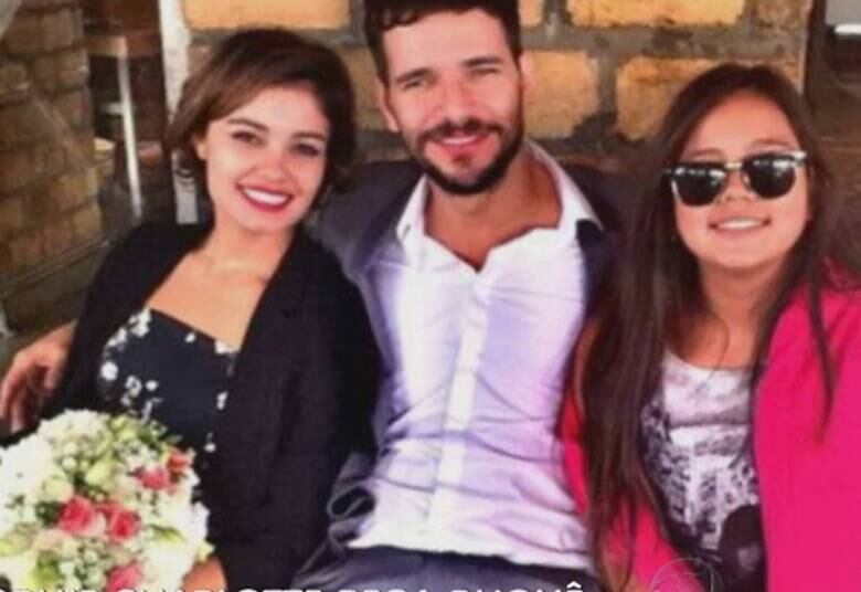 Sophie Charlote fez de tudo para pegar o buquê no casamento de uma amiga! Será que a atriz está pensando em se casar com Daniel Oliveira?

+ Zilu relembra a traição de Zezé Di Camargo: "Levei um tiro na alma". Veja as fofocas da Hora da Venenosa!