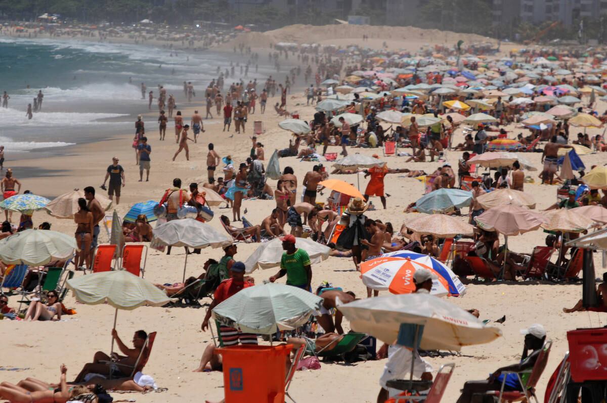Na quinta-feira (20), o dia fica claro, com poucas nuvens. Os termômetros devem ficar entre 16°C e 31°C, segundo o Inmet