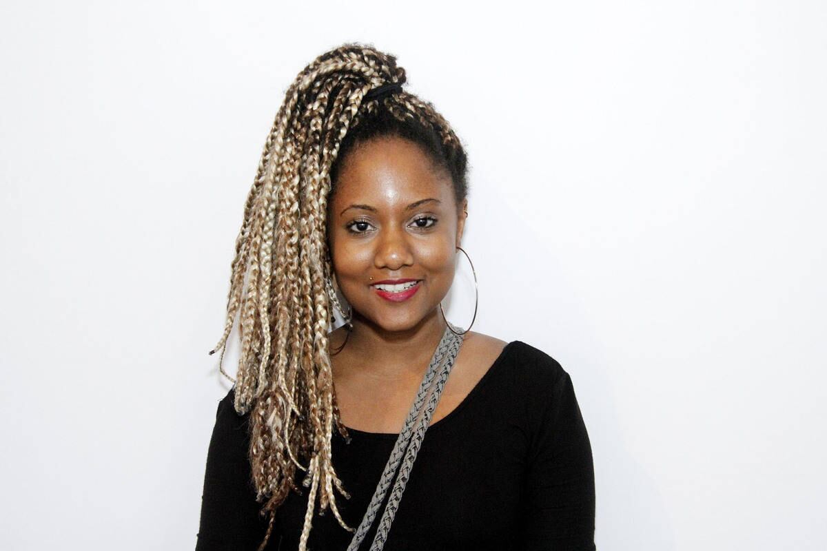 

Luisa Brasil



— É
bem mais prático! Por isso quis esse cabelo.