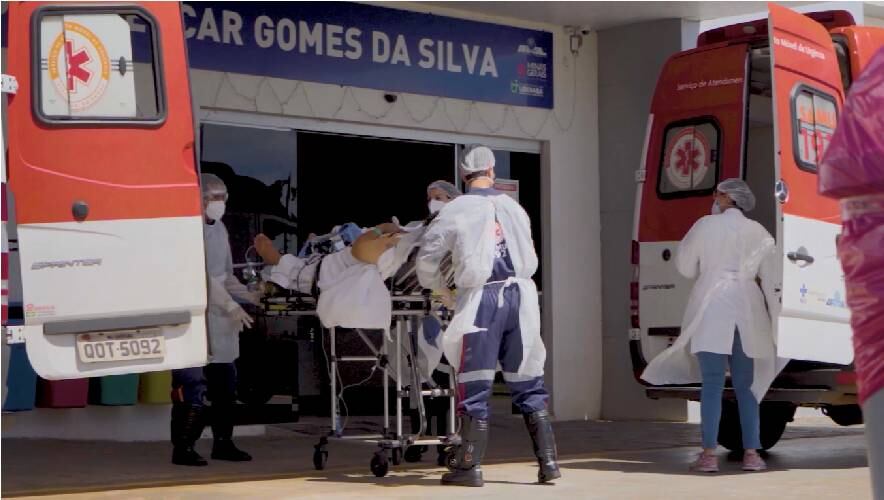 Após dois dias com dados represados, Minas tem recorde de mortes e casos de covid-19