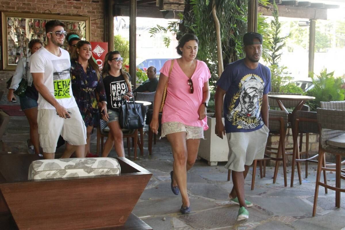 Fernanda Souza e Thiaguinho também marcaram presença na celebração