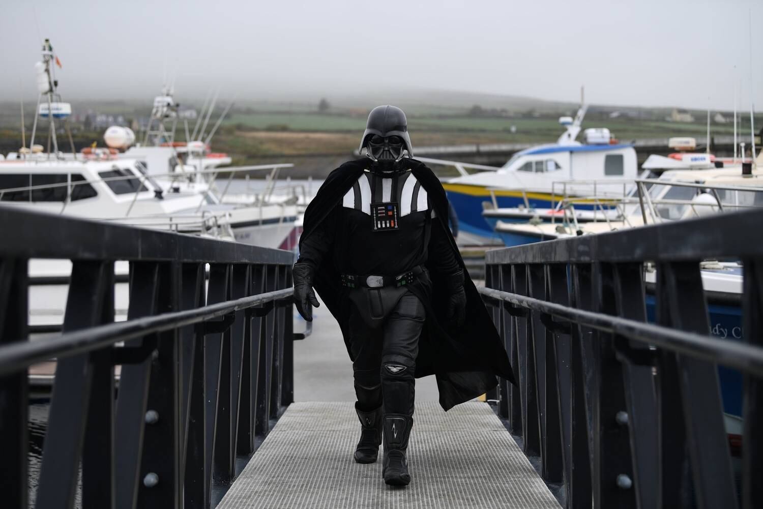 Nesta sexta-feira, acontece no ponto de partida mais próximo para a ilha, porto de Portmagee, um festival para que os fãs possam comemorar o Dia de Star Wars
