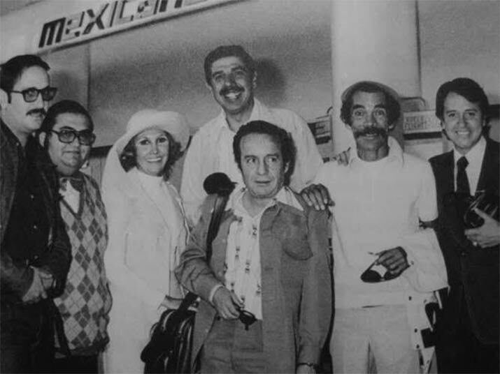 El Chavo del Ocho nasceu na década de 70. Na foto o elenco do seriado sem as famosas fantasias
+ Fãs marcam presença em exposição da Vila do Chaves em São Paulo
