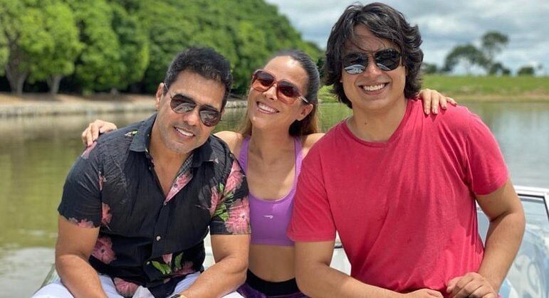 Sertanejo está aproveitando dias ao lado dos filhos, Wanessa e Igor, em fazenda