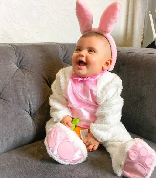 Bella Falconi mostrou Vick pronta para a data e, encantou os internautas neste domingo (27).
— Que fofura!