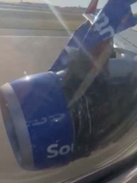 turbina de avião com fuselagem solta