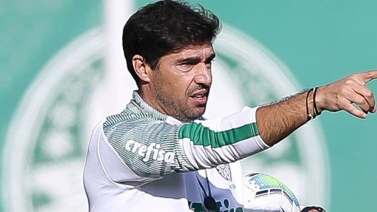 Energias renovadas
Após mais um ano vitorioso e com uma renovação de contrato, Abel Ferreira comanda mais uma temporada à frente do Palmeiras e, até o momento, ainda não sabe o que é perder no Campeonato Paulista. A equipe alviverde vive uma boa fase e contará com o apoio da torcida para conquistar mais um triunfo na competição