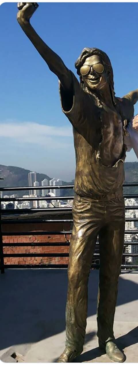 Michael veio ao Brasil em 1974; em 1993; e em 1996, quando gravou o clipe