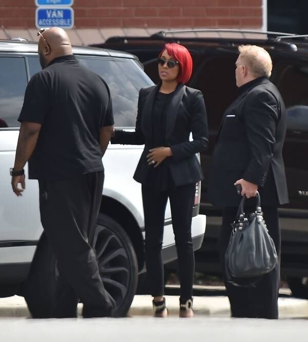 A cantora Monica esteve no funeral de Bobbi Kristina 