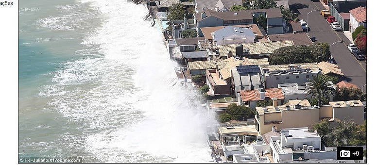 Maré alta tem invadido casas de milionários em Malibu