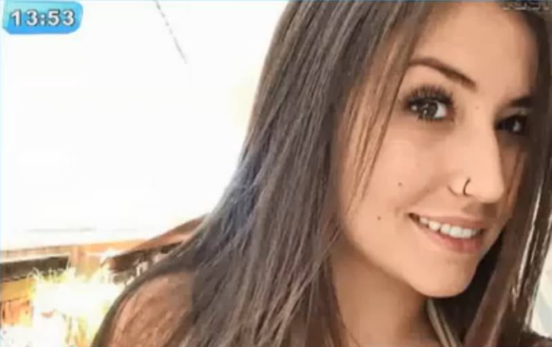 O caso mais recente havia sido o da universitária Maria Luiza
Perassolo, de 18 anos, de São José do Rio Preto, interior de São Paulo. Ela comprou
o gás de buzina, o inalou e morreu
Experimente: todos os programas da Record na íntegra no R7 Play
