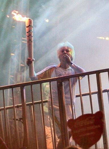 A ex-jogadora de vôlei Irma Conrado foi a última condutora da tocha olímpica em Osasco