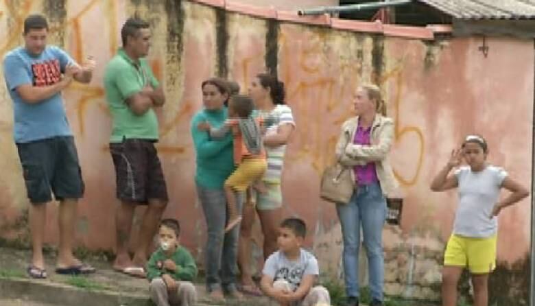 Ele chegou a ser levado a casa de um tio para aguardar o Samu (Serviço de Atendimento Móvel de Urgência), mas já estava sem vida