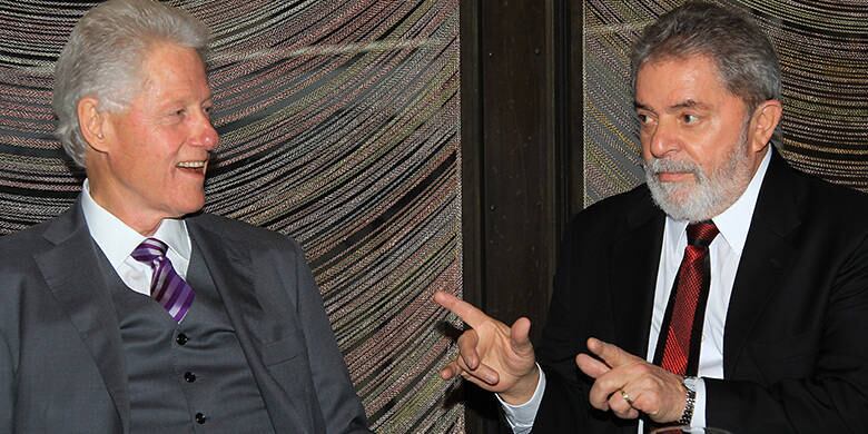Clinton e Lula já se encontraram antes, em outubro de 2011, e conversaram sobre tarefas após deixar a Presidência