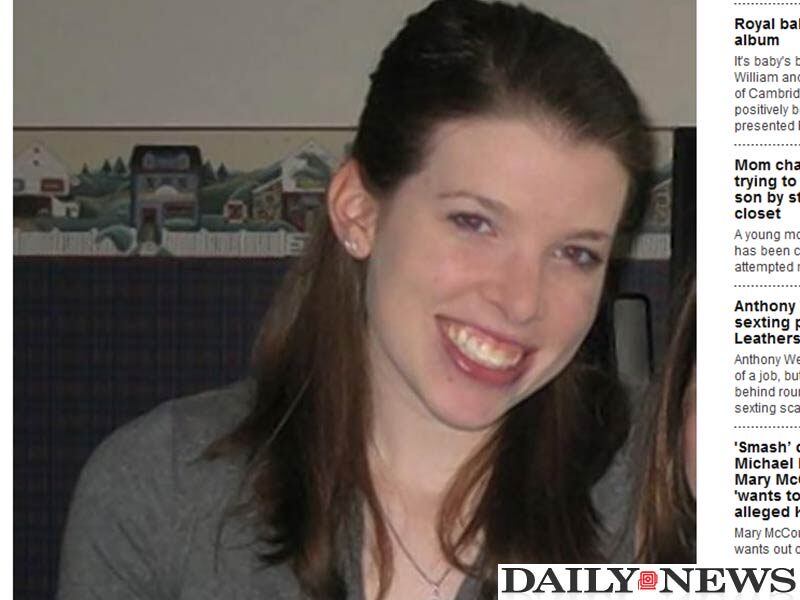 

De acordo com a polícia, o jovem usou um latão de lixo
reciclável para transportar o corpo da professora de dentro do banheiro, no
segundo andar da escola, até a área externa

