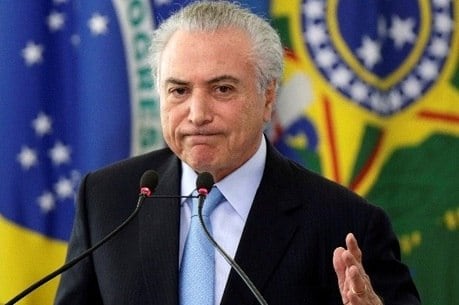Temer afirma que "contribuições chegavam oficialmente" durante o tempo em que comandou o PMDB