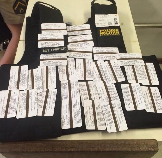 Ingressos foram apreendidos pela PM