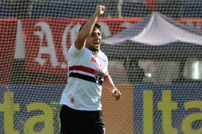 O Tricolor perdeu o principal destaque da temporada passada: Aloísio. O Boi Bandido foi negociado com o Shandong Luneng, da China, por uma bolada, mas prometeu retornar ao time no futuro