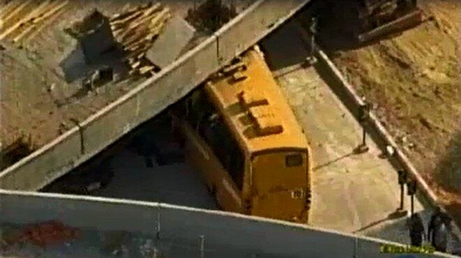 A garota de seis anos acompanhava a mãe, Hanna Cristina, de 26 anos, dentro do microônibus atingido pelo viaduto que caiu. O acidente aconteceu no dia 3 de julho deste ano, onde duas pessoas morreram e 22 ficaram feridas
