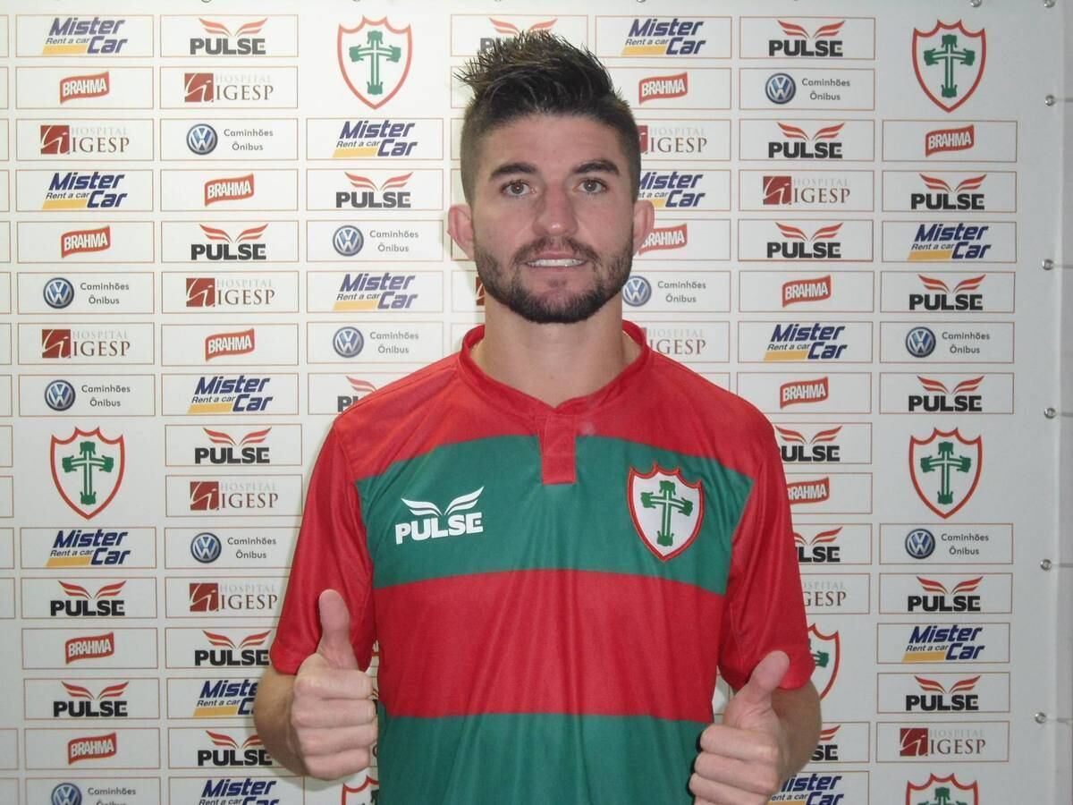 Guilherme Queiroz: até mesmo na Série C do Brasileirão há jogadores que marcaram mais gols que o Vasco da Gama na Série A., e olha que a terceira divisão só teve 13 jogos disputados até o momento. Novo matador da Portuguesa, o atacante Guilherme Queiroz balançou as redes em dez oportunidades

Assista aos programas da Record na íntegra no R7 Play
