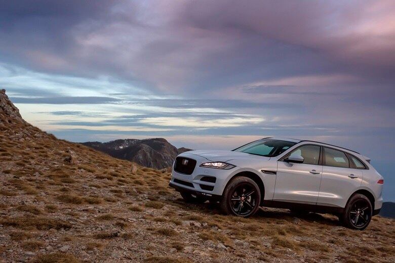  Jaguar F-Pace
