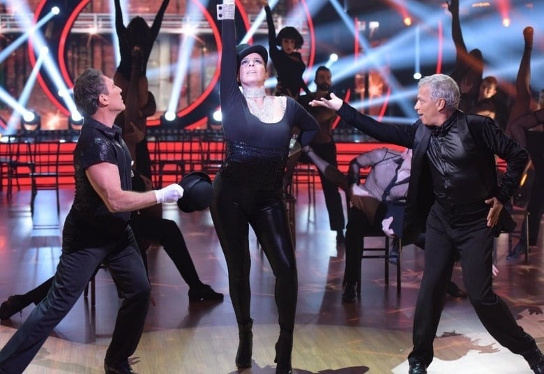 Os jurados Fernanda Chamma, Jaime Arôxa e Paulo Goulart Filho tiveram a oportunidade de sair de trás da bancada e dar um show no palco da atração, em uma bela performance de jazz