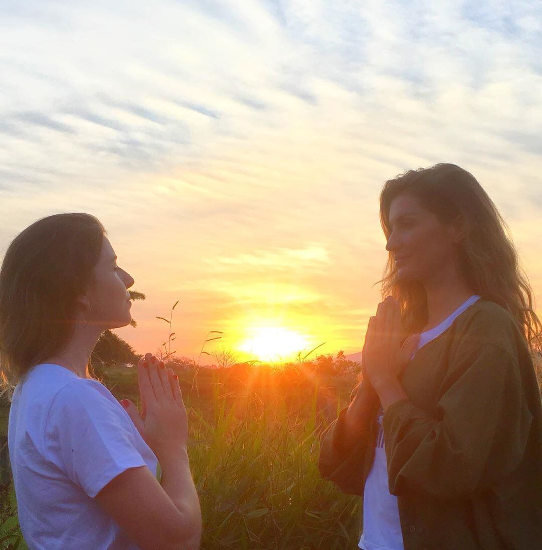 Depois de 14 anos, é a iniciativa do ISA que ajuda Gisele a plantar as 40 mil árvores como legado de seus 40 anos